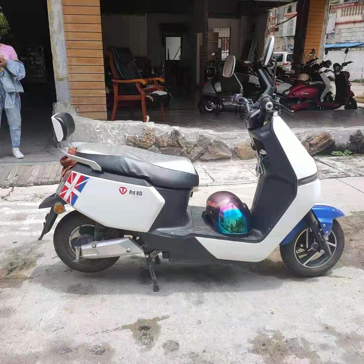 出售：本人台铃电动车60伏电动车，刚入手半...