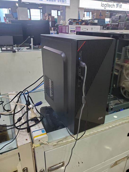 便宜的游戏主机，处理器 i5-4570，内...
