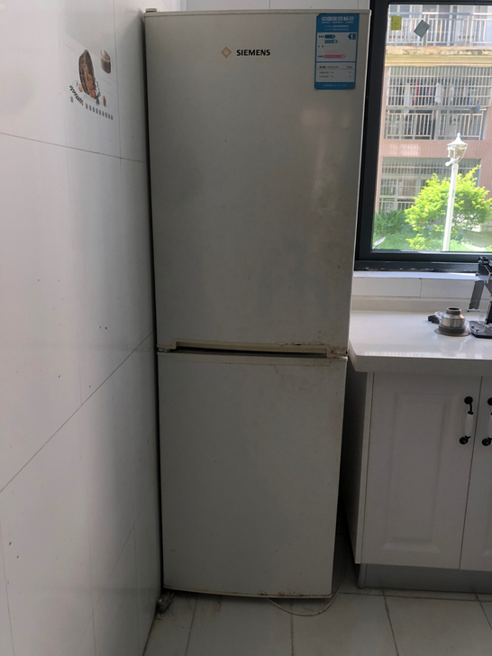 西门子双冰箱，耗能一级，容积137+75，...