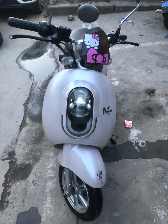 爱玛电动车,成色新,60.20五块大电池,...