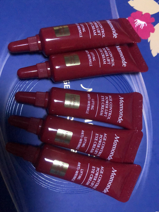 梦妆山茶凝时塑颜淡纹眼霜