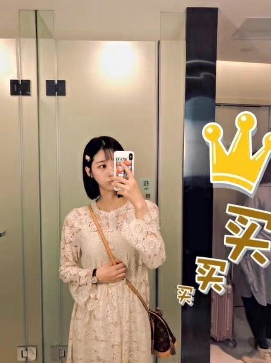 蕾丝连衣裙两件套   只穿过一次出去玩 不...
