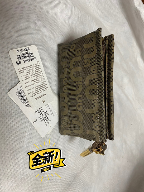 全新万里马零钱包，专柜正品，pvc面料，尼...