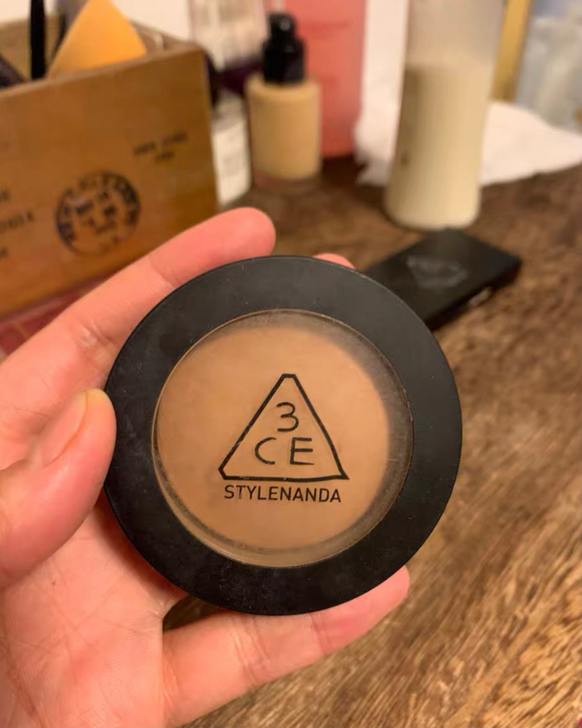 3CE修容 侧影 余量还挺多的