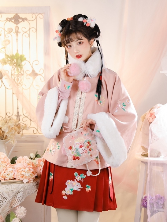 玉术汉服花开兔原创汉元素加厚方领半袖披袄明制