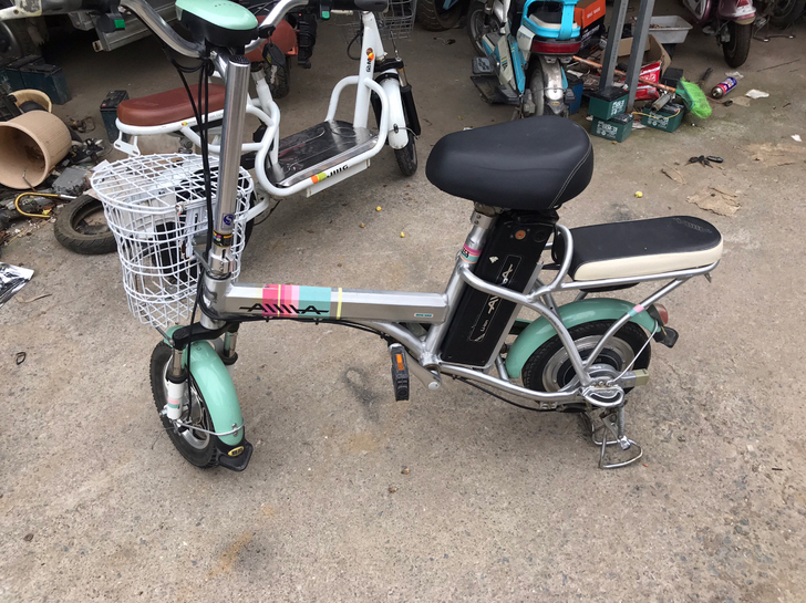 爱玛锂电池电动车，铝合金架子