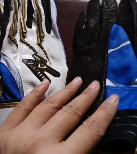 棒球打击手套S码,M码,儿童成人女士可以用...