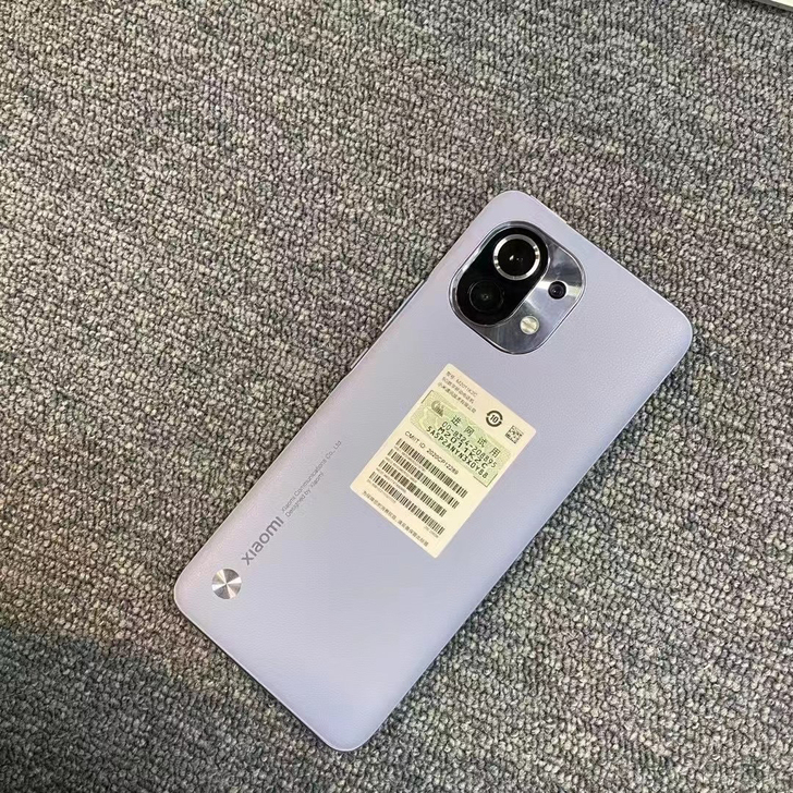 小米11 紫色素皮版本国行 8-256G