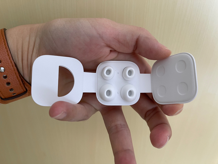 AirPods pro耳塞闲置