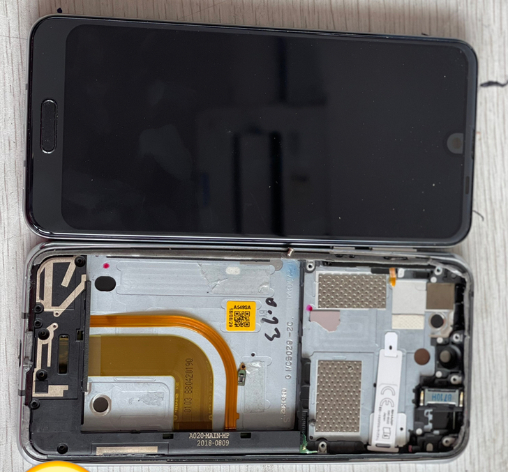 夏普AQUOS R2 706SH SH-0...