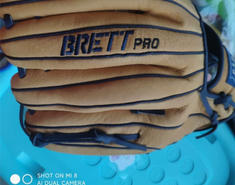 全新棒球手套 大小11又1/2 皮质很好