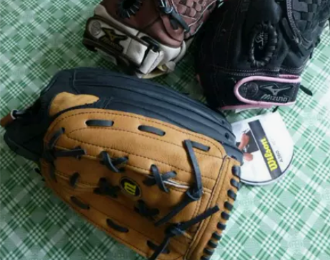 mizuno美津龙手套，棒球垒球手套9成新...