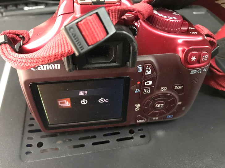 佳能EOS 1100D相机，红色，屏幕有问...