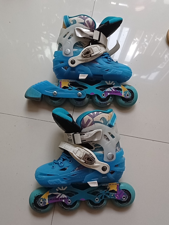 旱冰鞋溜冰鞋轮滑儿童28-32码带刹车