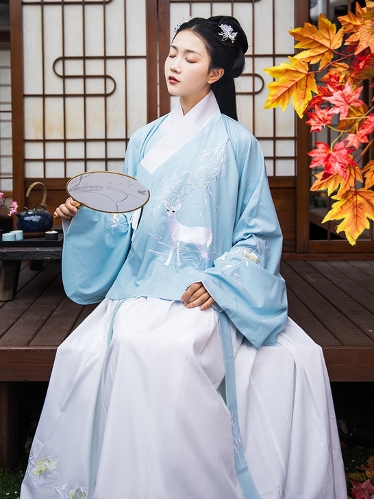 白鹿 墨子研 汉服女交领襦裙琵琶袖明制袄裙...