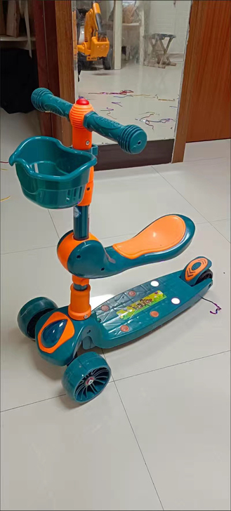 【商场处理】大品牌上海永久牌滑板车可坐可滑...