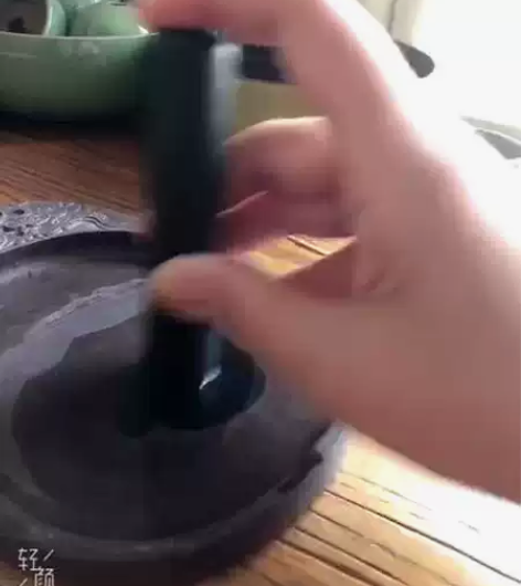 10寸飞龙淌池老宋坑端砚 老宋坑端砚，长2...