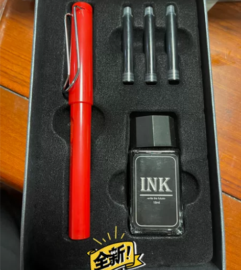 钢笔,带墨囊和墨水,全新未使用! 感兴趣的...