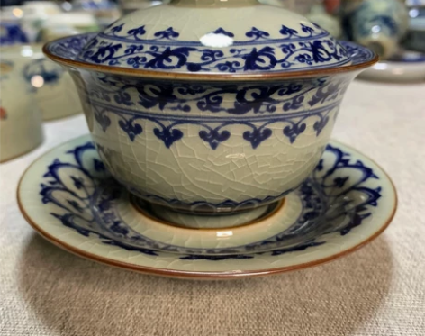 景德镇陶瓷老陶泥青花三才盖碗 宝相纹盖碗，...