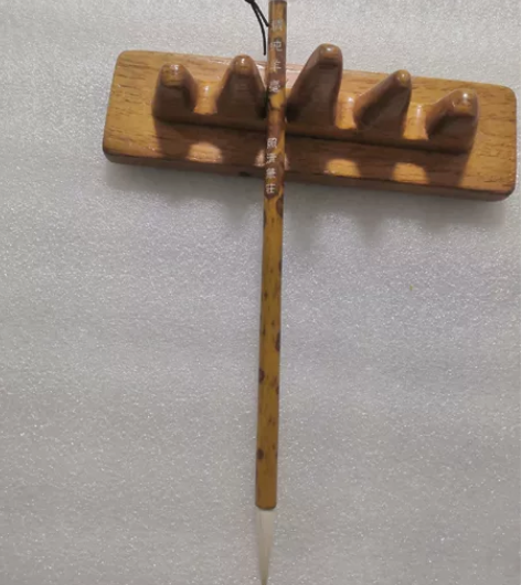 精纯羊毫笔。莱州照清笔庄。 黑湘妃竹杆,满...