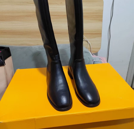全新  春秋不加绒和冬款加绒长靴，买的太多...