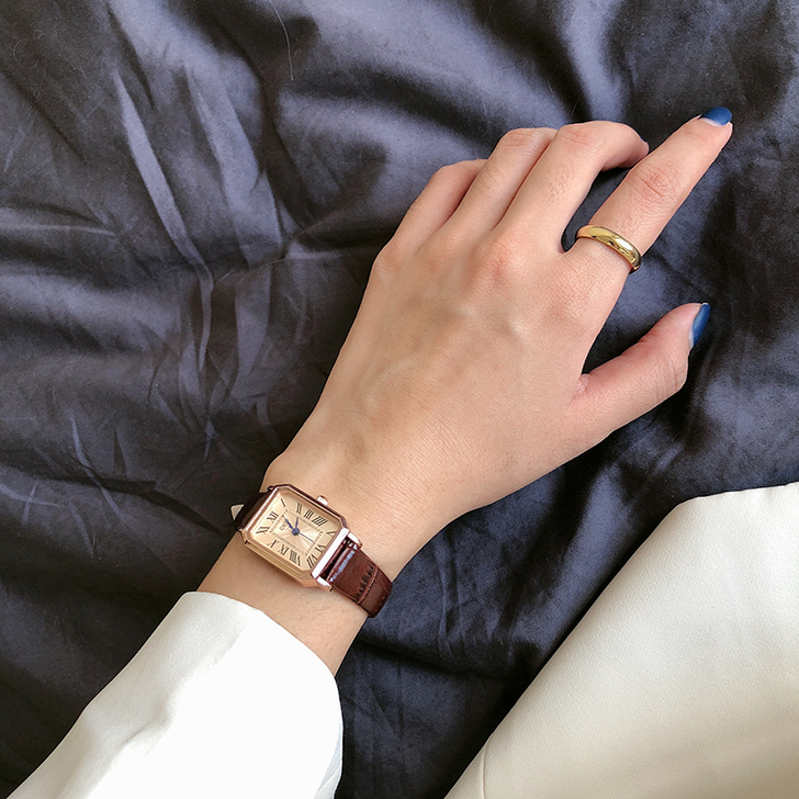 气质简约小众轻奢复古方形高级感手表女学生防...