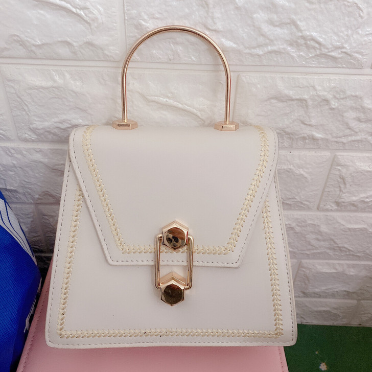 两件女包锁扣斜挎手提单肩包单肩包