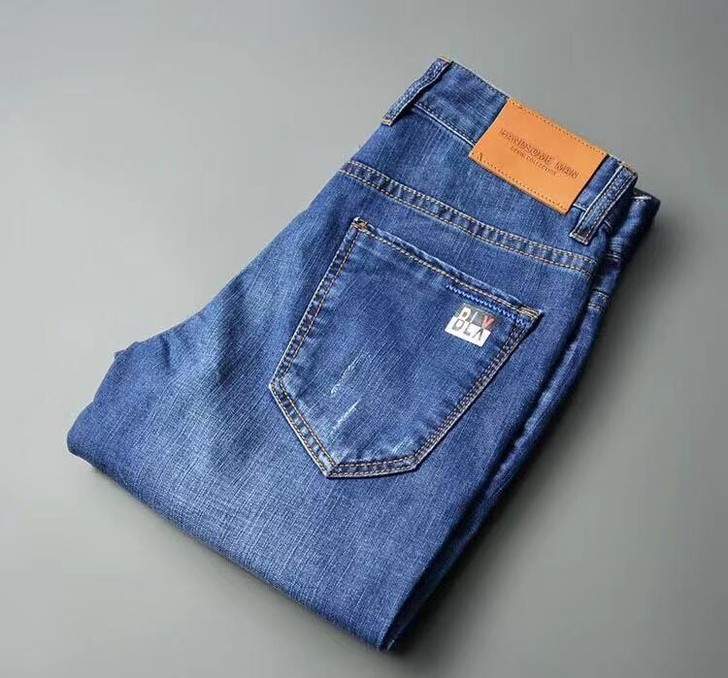 男士直筒牛仔裤子