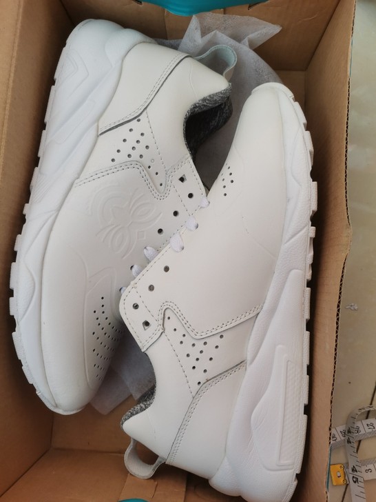 便宜出全新37码运动休闲鞋