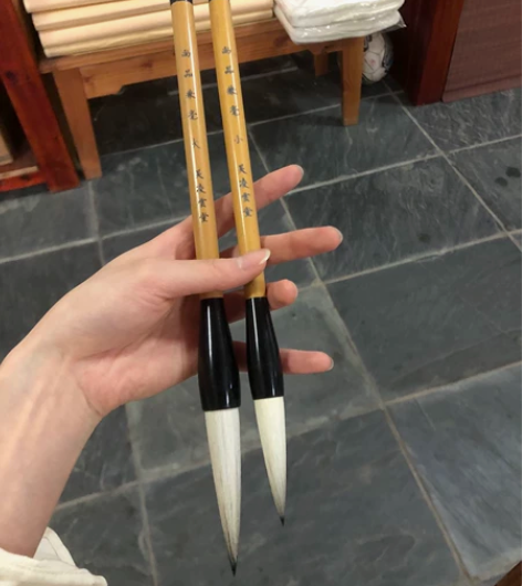 狼羊黑兼毛笔，细光峰山羊毛制作。 书写流畅...