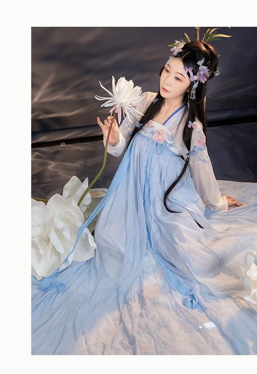 出星云汉服  M码    吊牌摘了  全新...