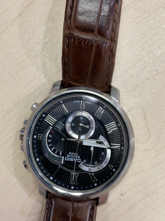 卡西欧手表，现在电池没电了，要的出价！