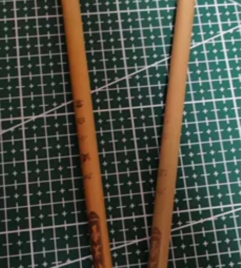 毛笔2支9.9包邮 竹竿 兔毫 感兴趣的话...