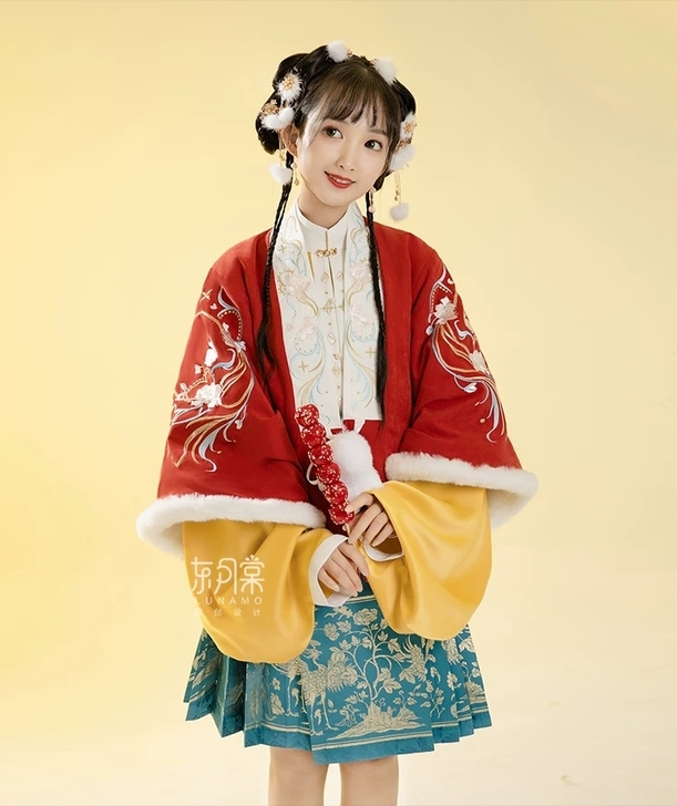 东月棠 流云兔 多色款冬装汉服汉元素女正品...
