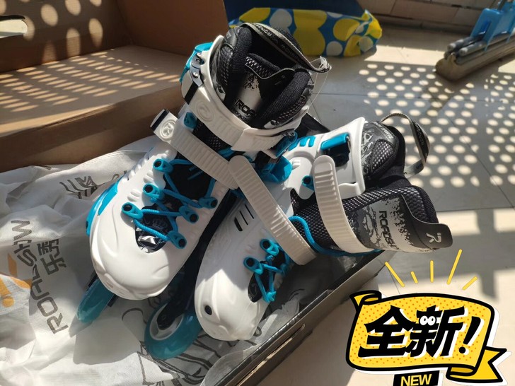 轮滑鞋全新低价卖！！买回来没穿过！本来体育...