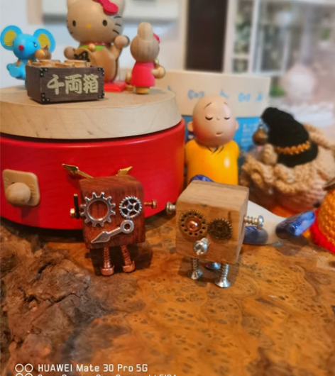 朋克风小机器人 你的小骑士，想要好好保护你...