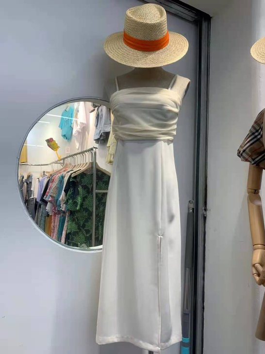 吊带连衣裙一字肩白色开叉裙女夏高腰显瘦露背...