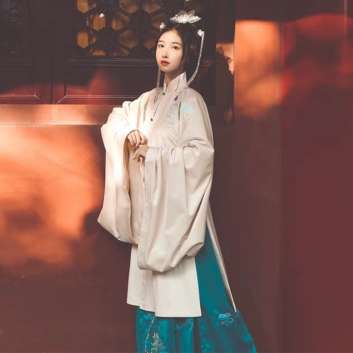 【换/出】交换贴！汉服退坑实在是出不出去啦...
