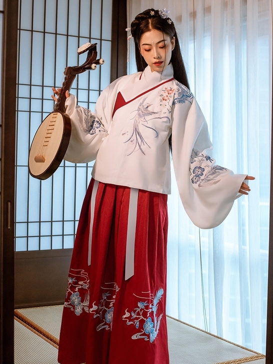 艺缕鸾凤+斗篷 全新仅试穿S码