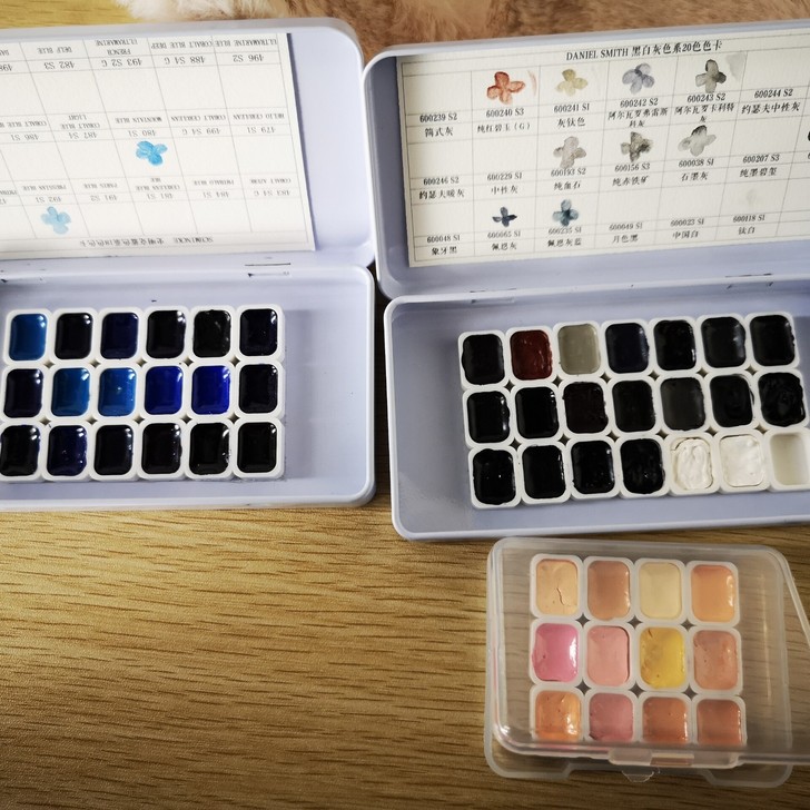 转手水粉颜料，还没画过，色卡都没涂完，终于...
