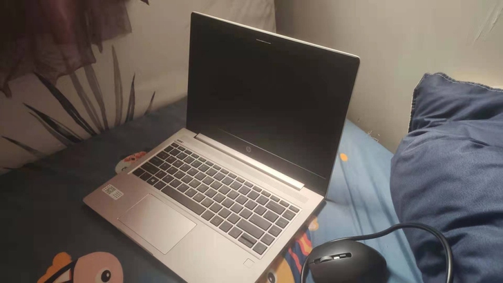 惠普战66三代14寸 R5 4500u 1...