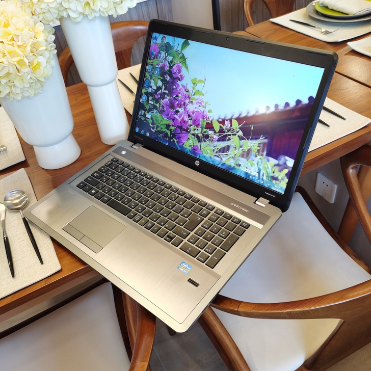 惠普笔记本i7高主频标压处理器,8G内存,...