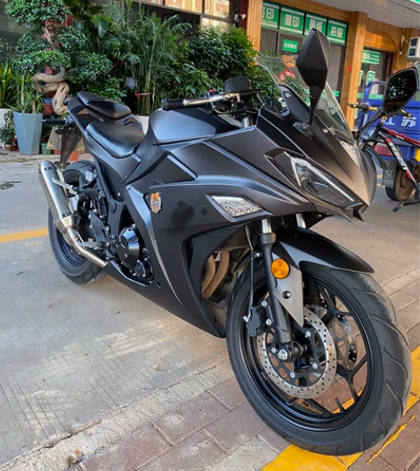 400双缸水冷V6跑车，3千多公里，国四电...