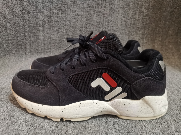 斐乐老爹鞋休闲鞋37.5码正常穿着痕迹成色...