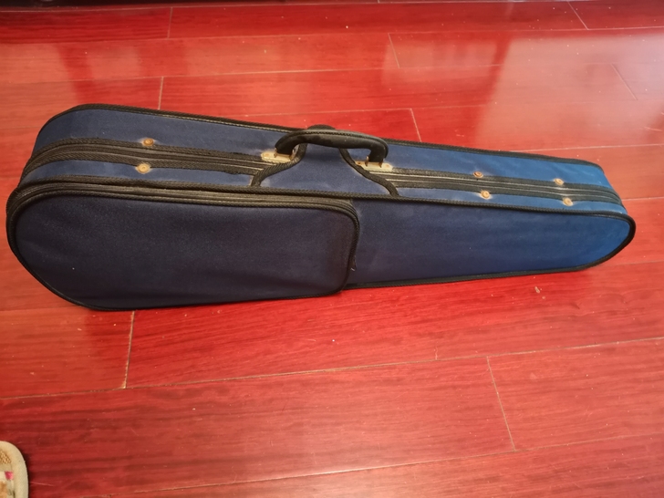 全新红棉牌成人小提琴。