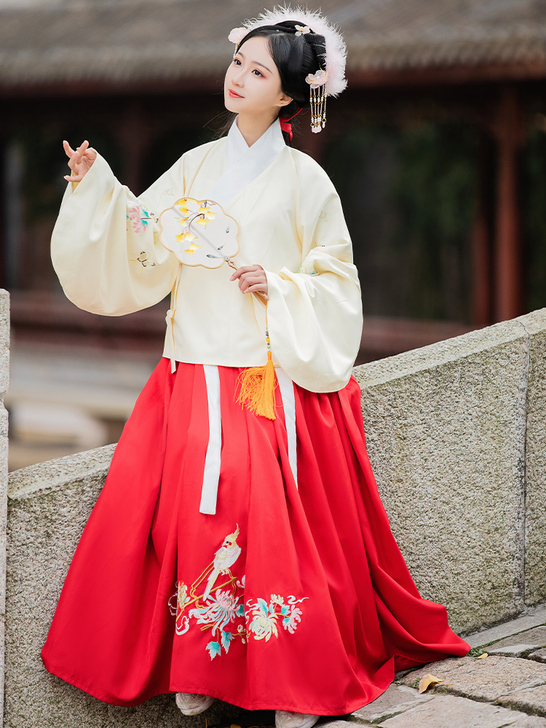 墨子研的醉思仙，琵琶袖（这个有小牌子，当时...