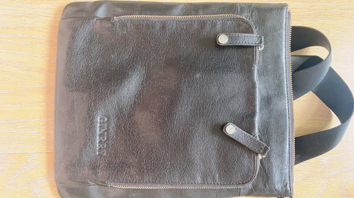 都是皮质包包，家里闲置，很好的皮，品牌的，...