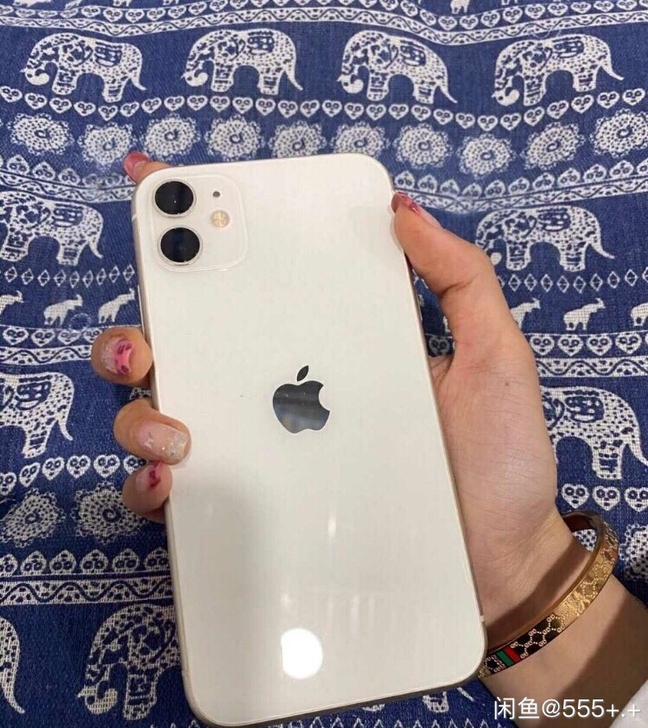 iPhone 11 白色 128G 便宜低...