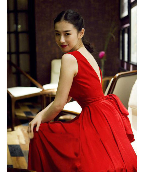 复古文艺气质修身红色大摆雪纺连衣裙夏波西米...