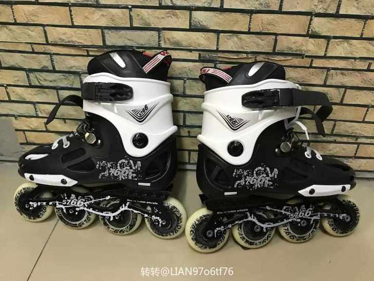 【出】轮滑鞋 出一双黑色的 38码 9成5...